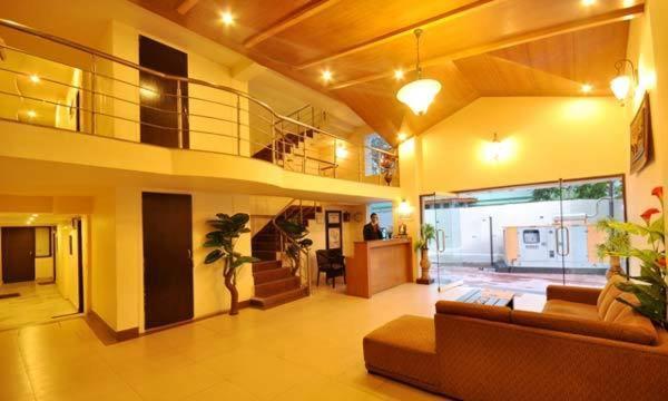Hotel Suman Paradise Нейнитал Екстериор снимка